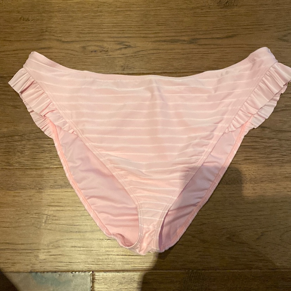 Show me your mumu pink bikini bottoms. Brand new without tag